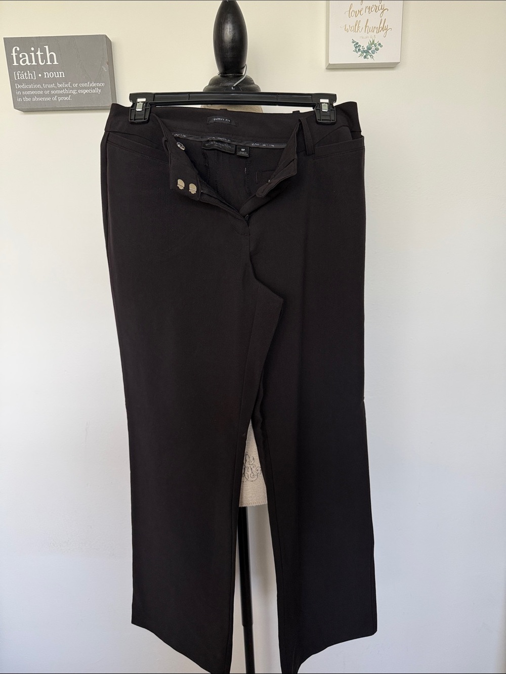 Worthington Black Curvy Fit Petite Chinos - 6P